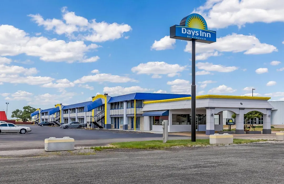 Days Inn By Wyndham Salina South-1