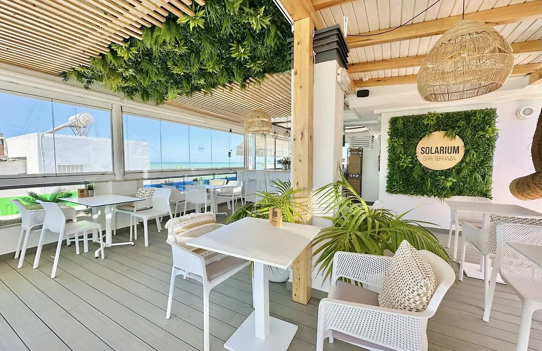 Hotel Apartamentos Marina Luz-1