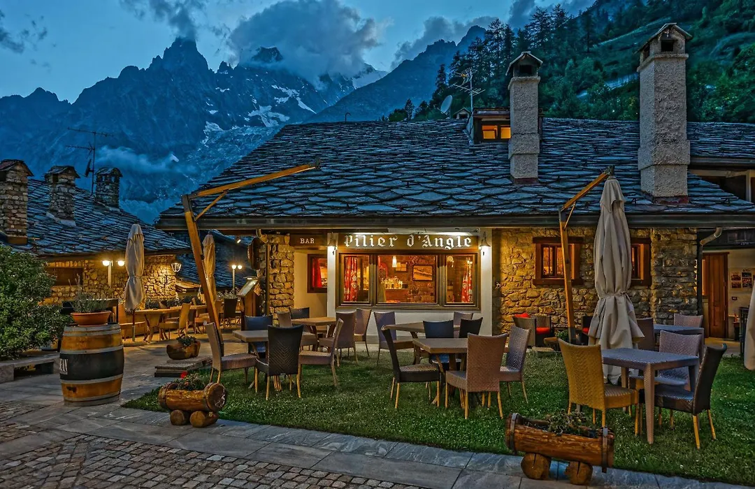 Hotel Pilier D'Angle & Wellness-1