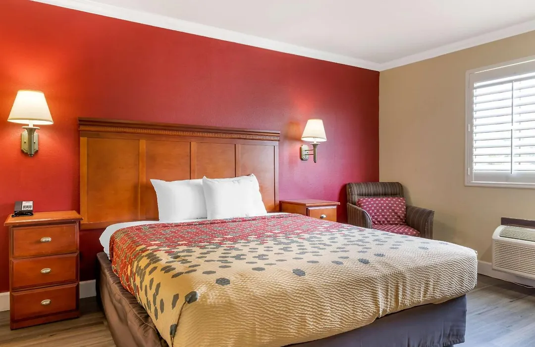 Econo Lodge Moreno Valley-1