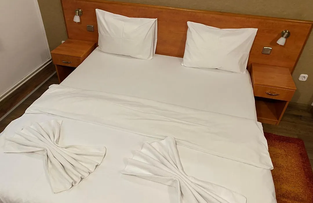 Easy Star Hotel-1