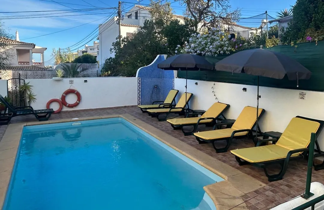 Travellers Guesthouse-1