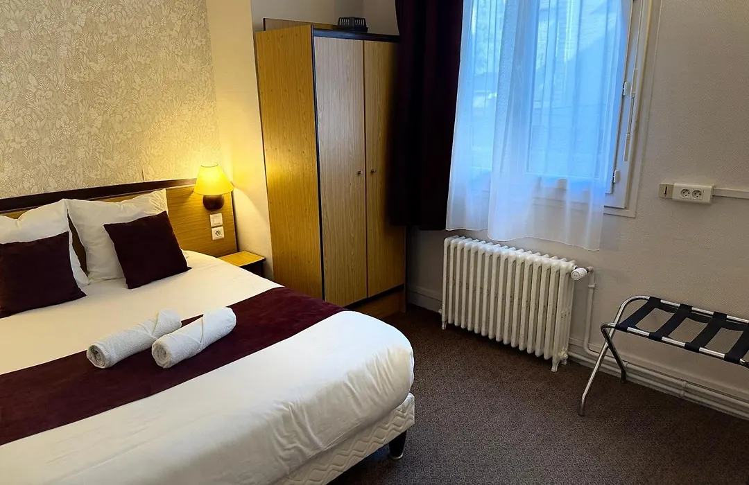 Logis Hotel La Coupe d'Or-1