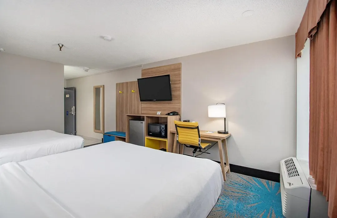 Days Inn & Suites By Wyndham Mt Pleasant-1