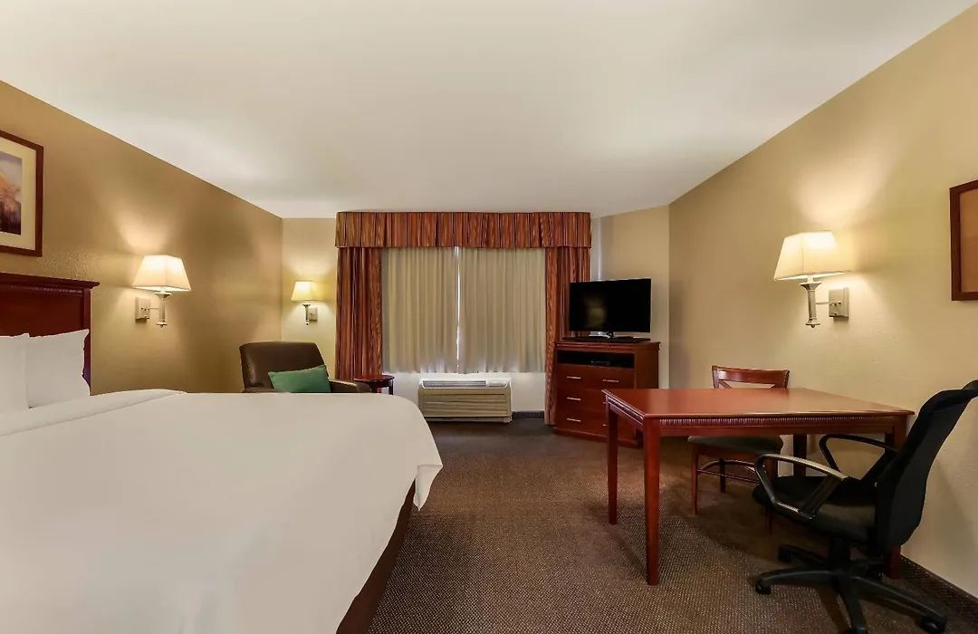 Mainstay Suites Fitchburg - Madison-1