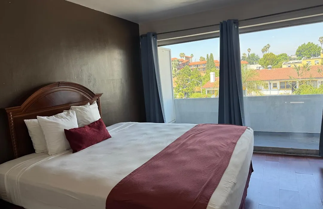 Holiday Lodge-1