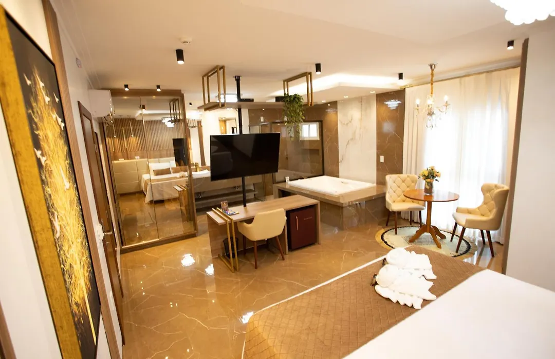 Ellus Hotel-1