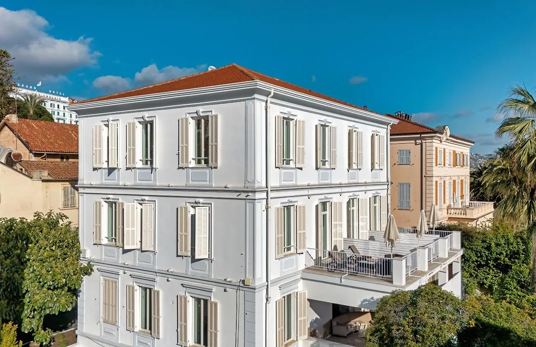 Sanremo Luxury Suites-1