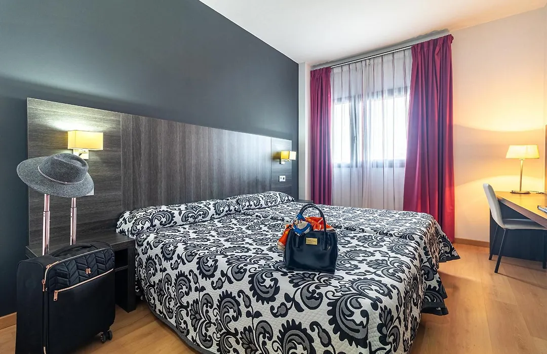 Hotel Abades Via Norte-1