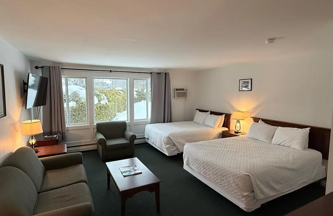 Stowe Motel & Snowdrift-1