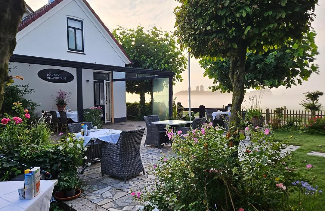 Logement Hellevoetsluis-1