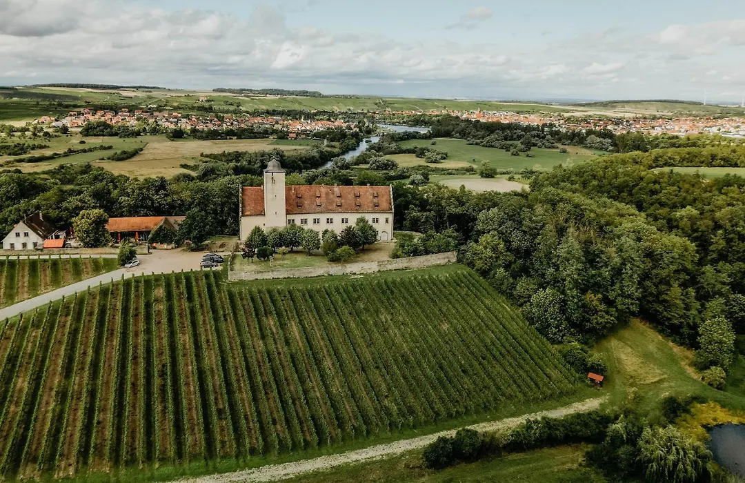 Sonnenhotel Weingut Römmert-1