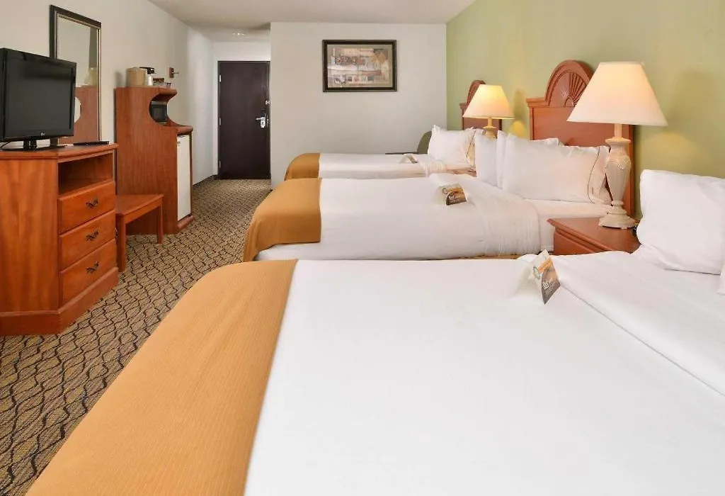 Quality Inn & Suites Jefferson City-1