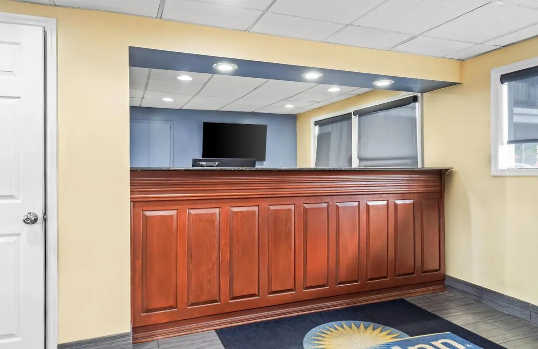 Days Inn By Wyndham Jacksonville Nc-1