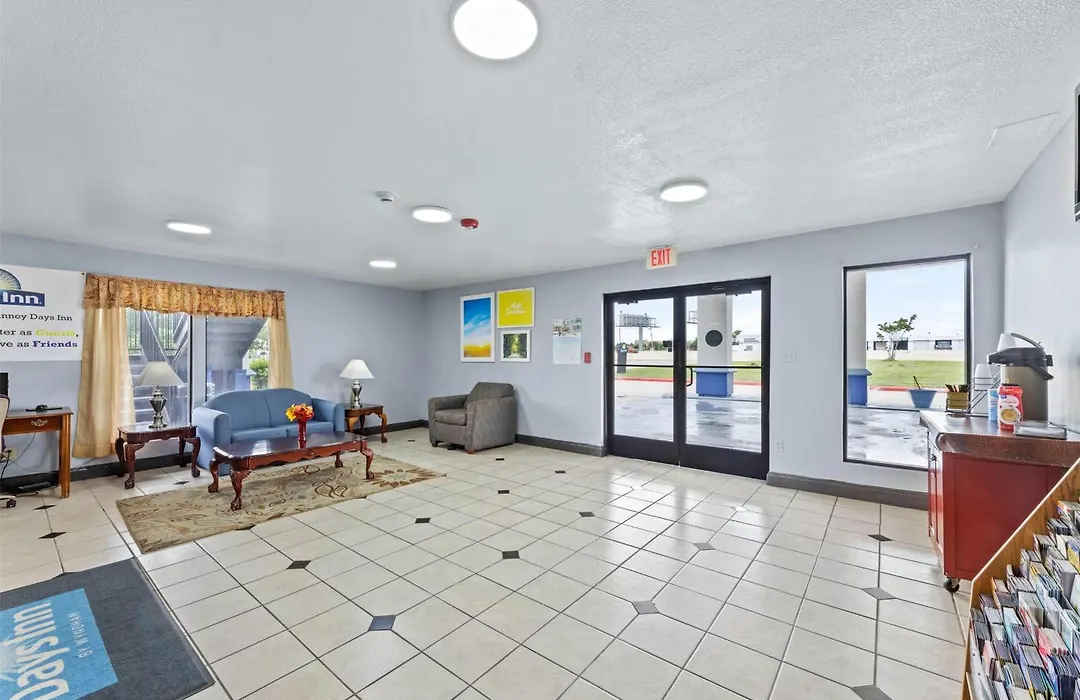Days Inn By Wyndham Mckinney-1