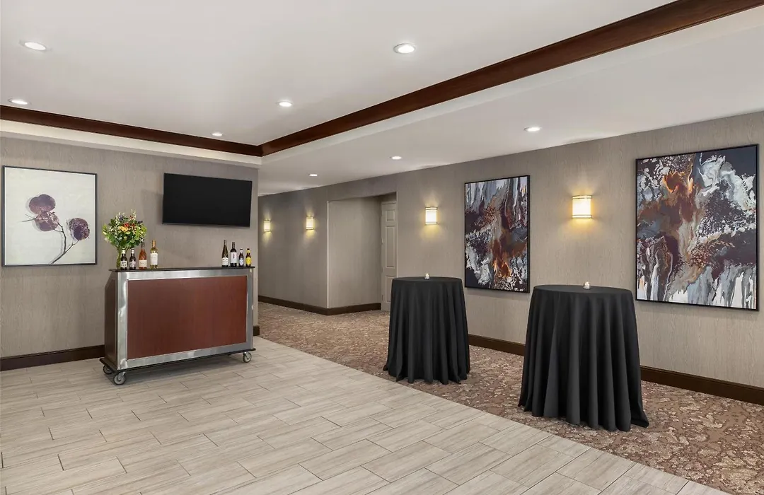 Hilton Garden Inn Ames-1