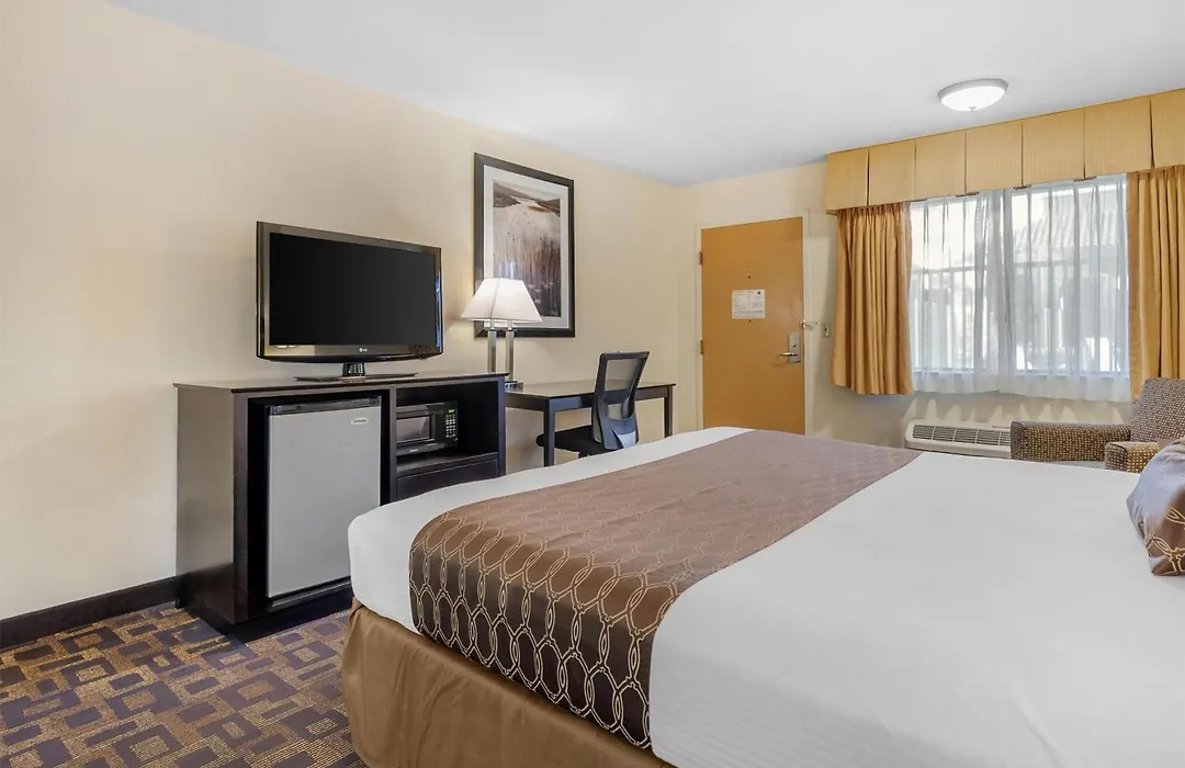 Best Western Plus Inn Of Hayward-1