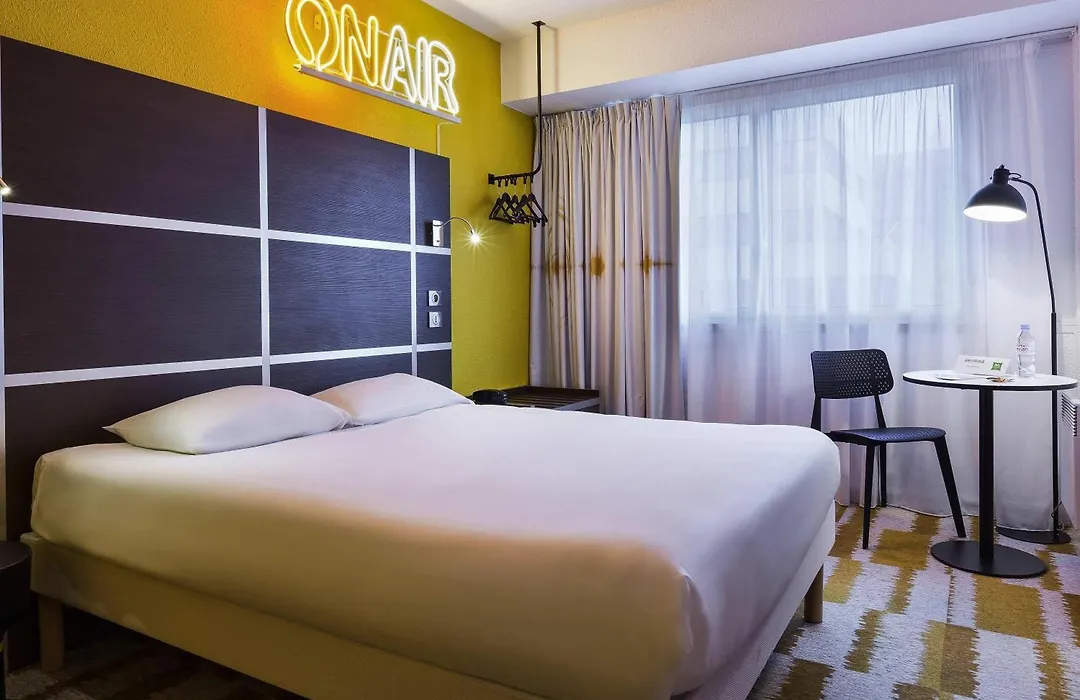 ibis Styles Massy Opéra-1