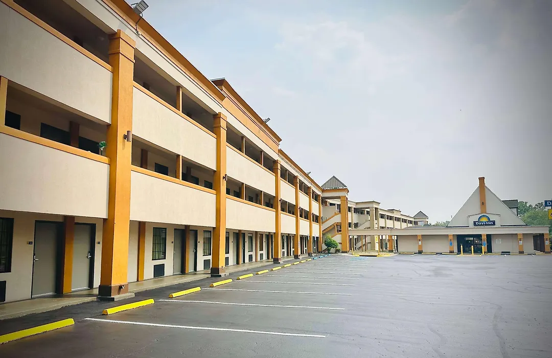 Days Inn Alexandria By Wyndham-1