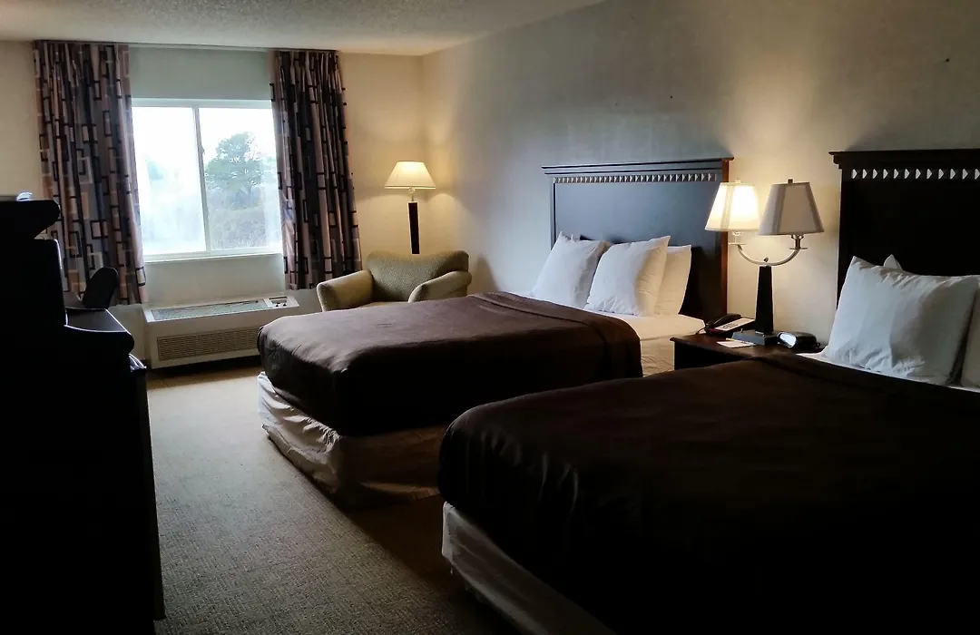 Days Inn & Suites By Wyndham Vancouver-1