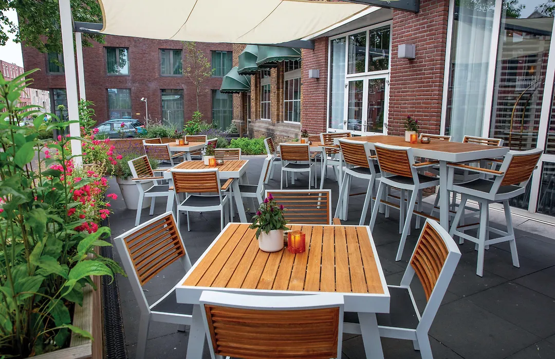 Leonardo Hotel Breda City Center-1