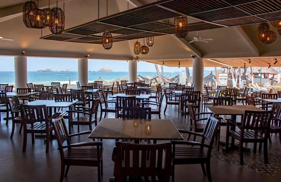 Emporio Ixtapa-1