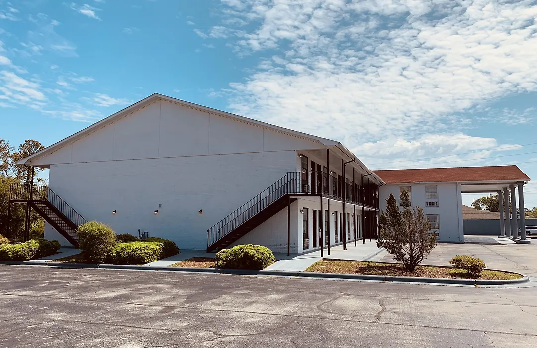 Econo Lodge Crystal Coast-1