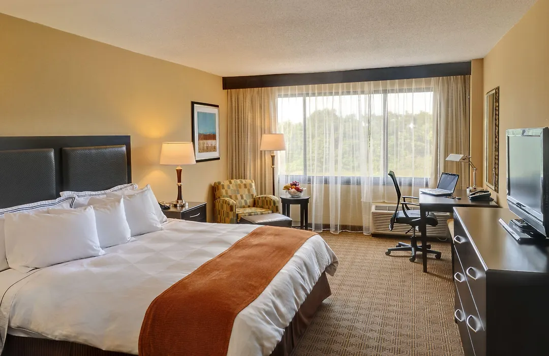 Radisson Hotel Freehold-1