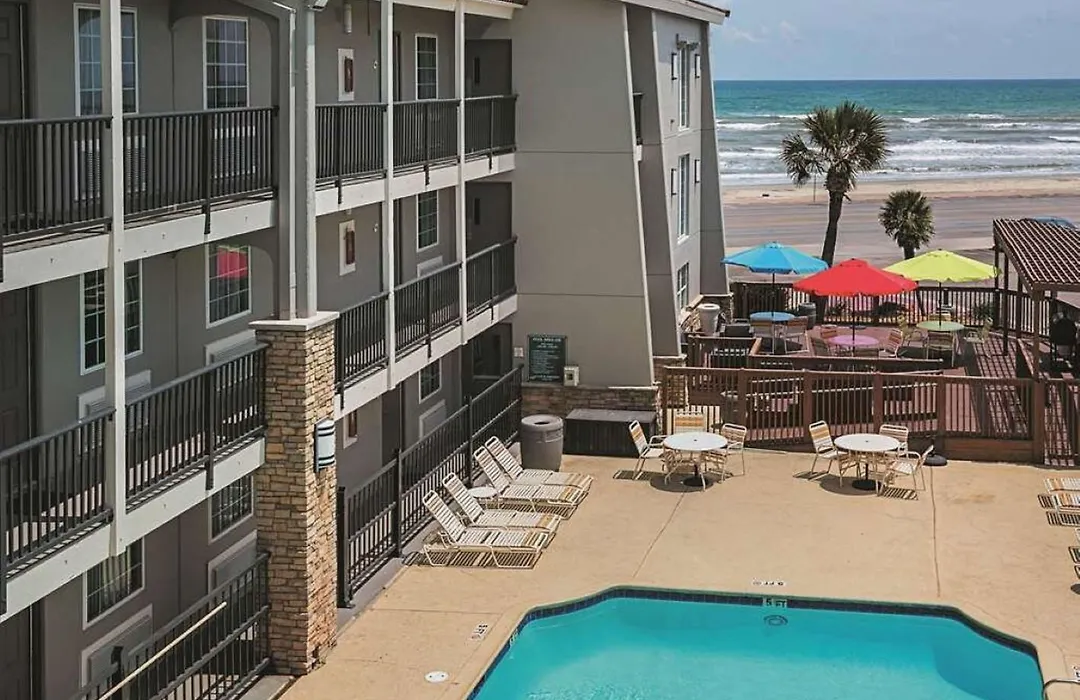 Wingate By Wyndham Galveston Beachfront At The Seawall-1