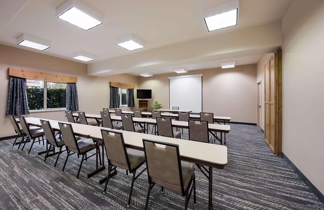 Best Western Plus Kentwood Lodge-1
