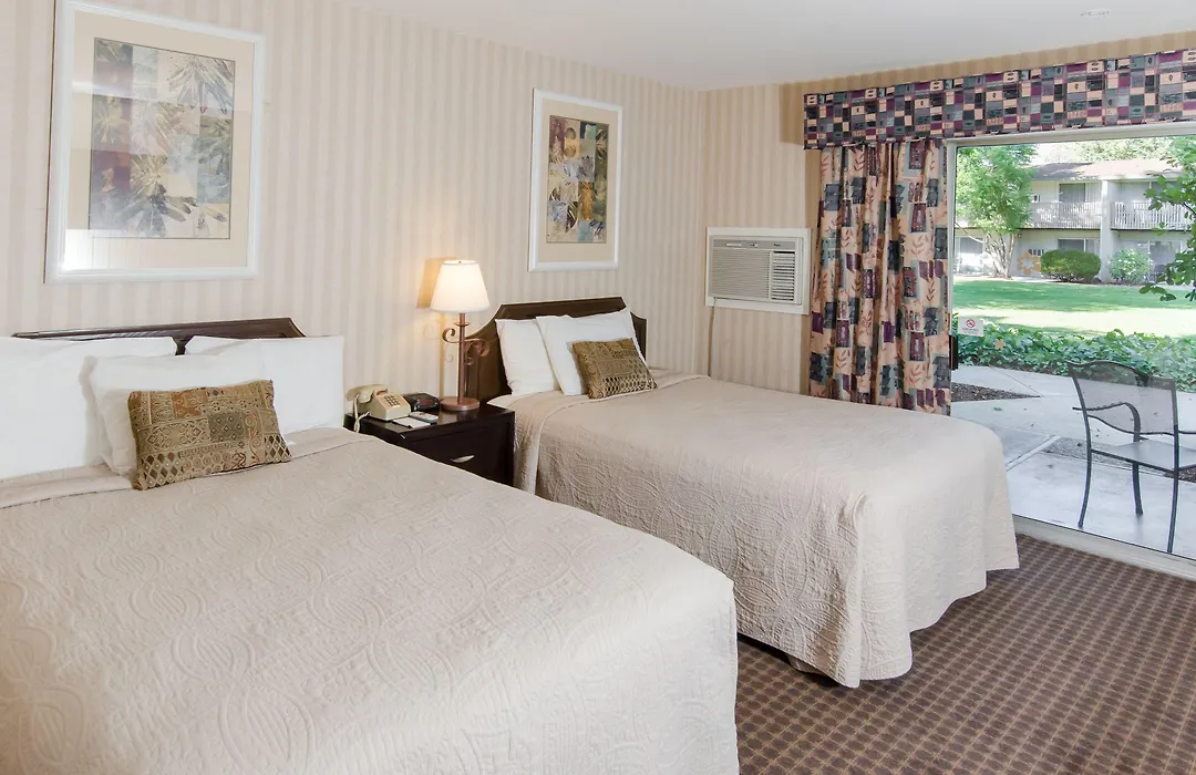 Los Gatos Lodge-1
