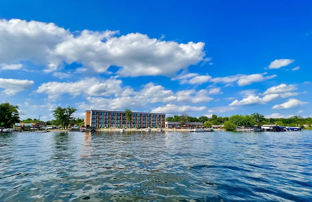 Holiday Inn Detroit Lakes - Lakefront By Ihg-1