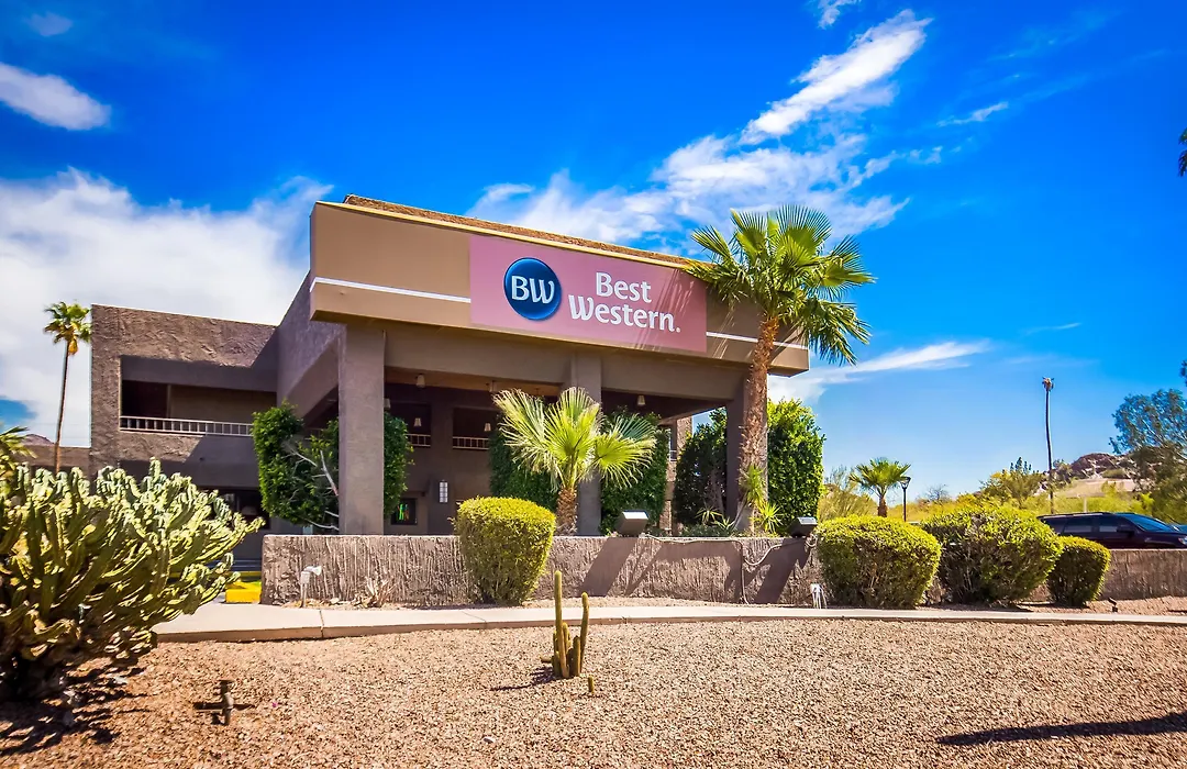 Surestay Innsuites Phoenix Hotel & Suites By Best Western-1