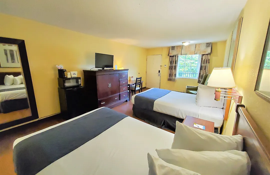 Days Inn By Wyndham Towson-1