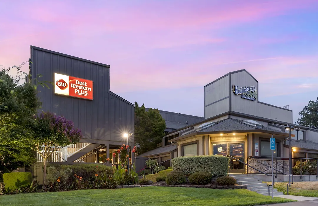 Best Western Plus Inn At The Vines-1