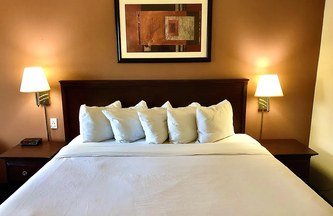 Ramada By Wyndham Spokane Valley-1