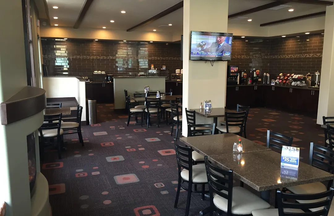 Best Western Pony Soldier Inn & Suites-1