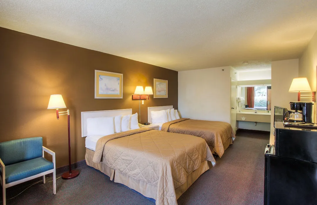 Quality Inn & Suites St Augustine Beach Area-1