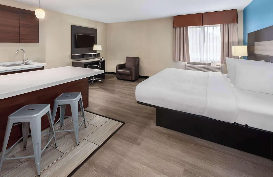 Baymont By Wyndham Copley Akron-1