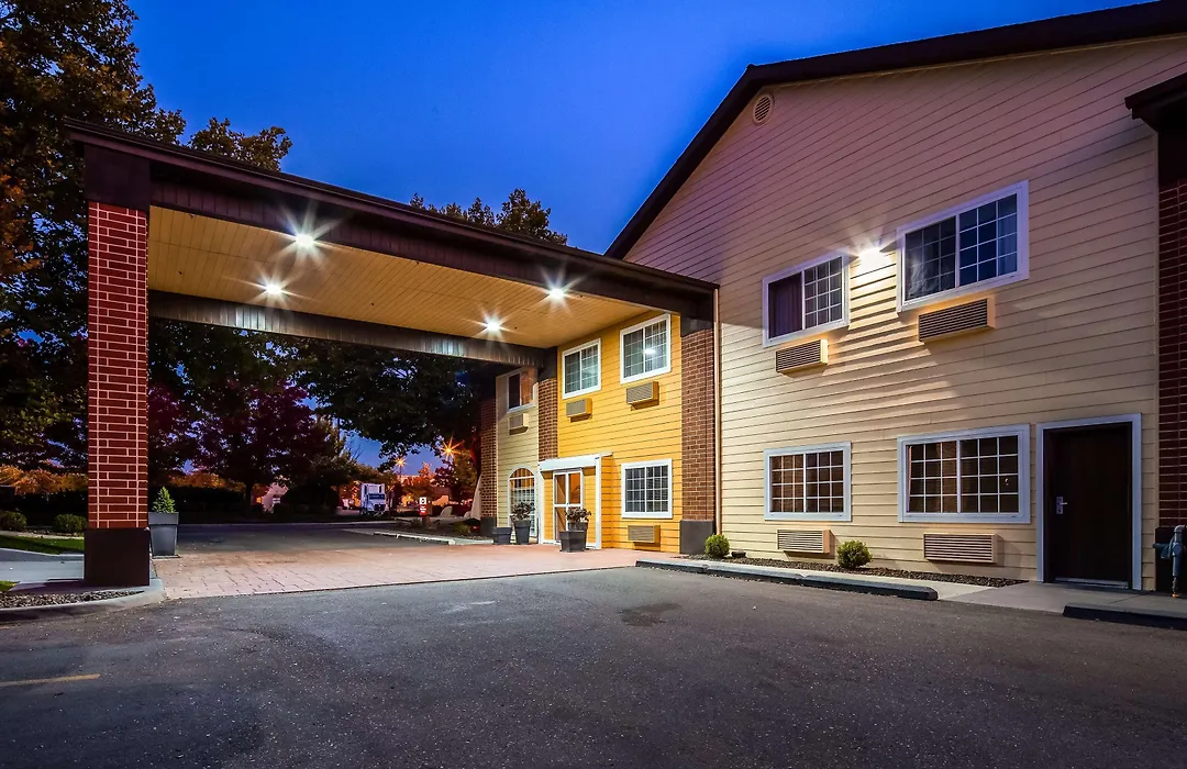Best Western Plus Meridian-1