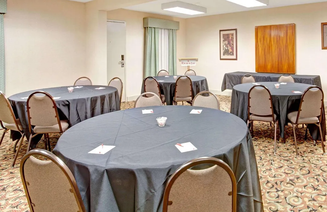 Ramada By Wyndham West Memphis-1