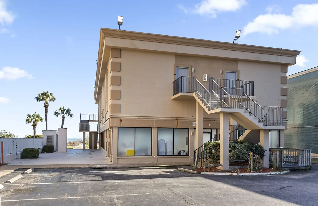 Ocean Crest Inn And Suites-1