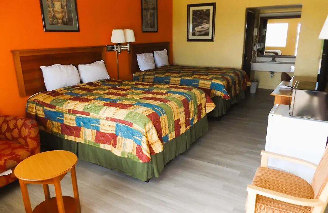 Rodeway Inn Concordia-1