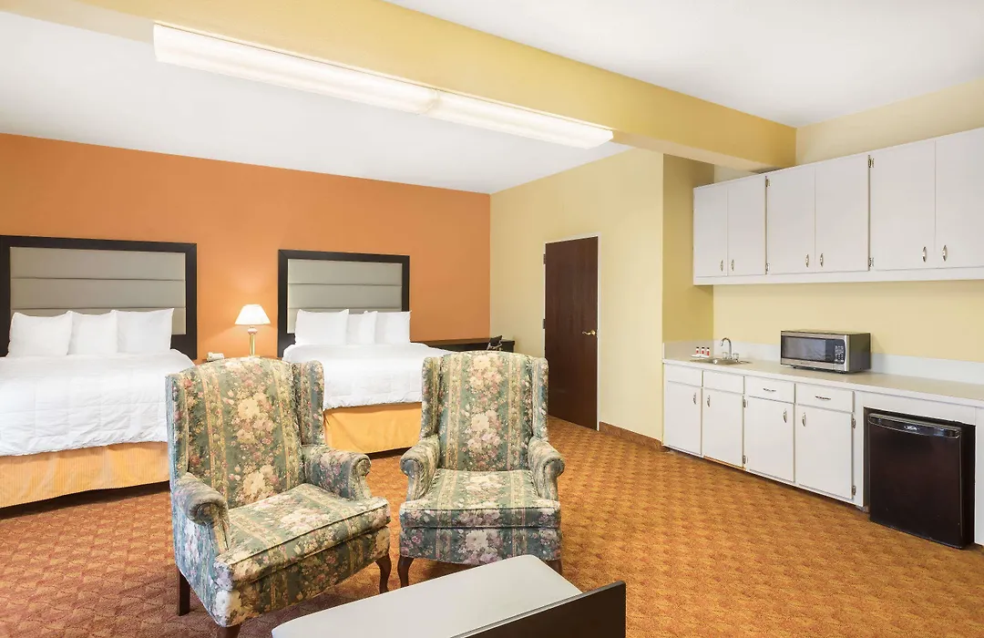 Baymont By Wyndham Fayetteville-1