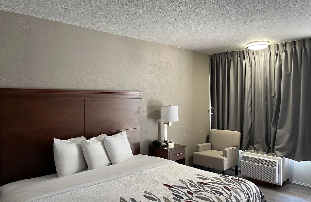 Red Roof Inn Lagrange-1