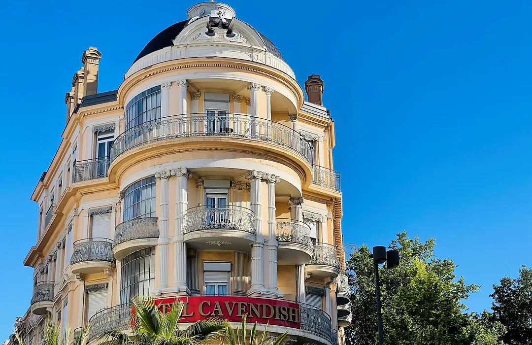 Le Cavendish-1