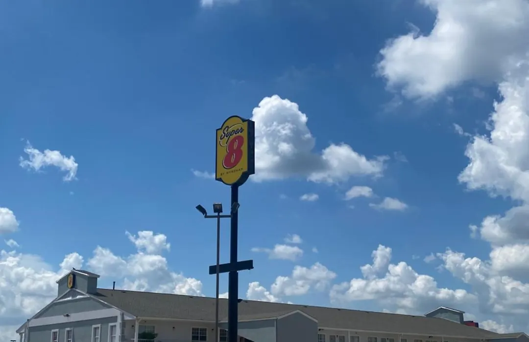 Super 8 By Wyndham Terrell-1
