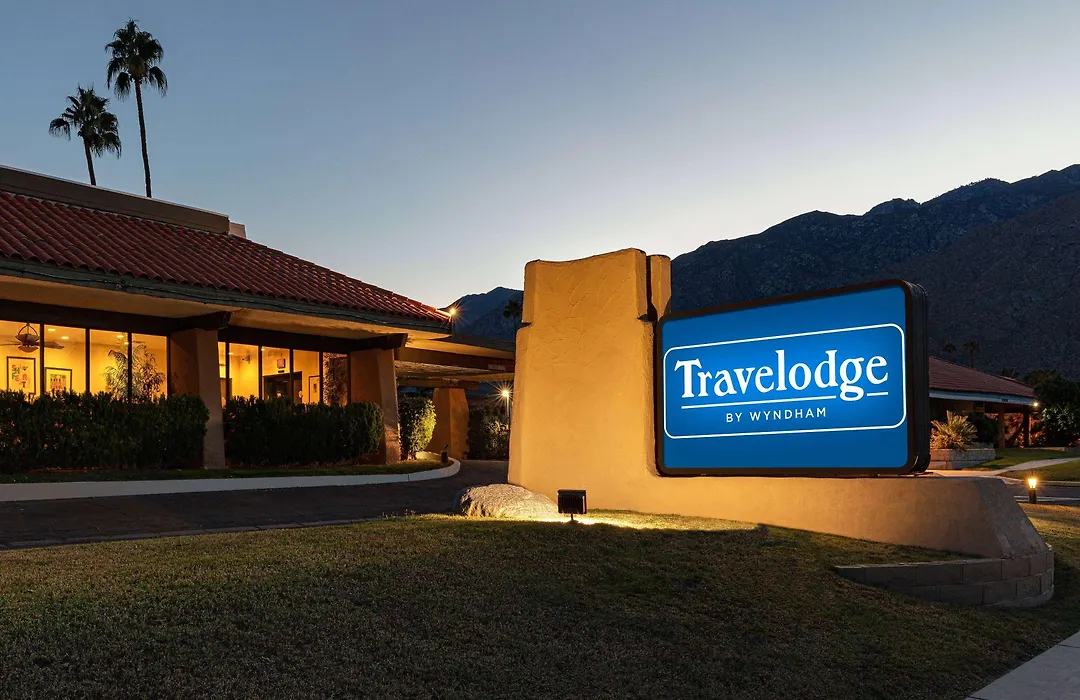 Travelodge By Wyndham Palm Springs-1