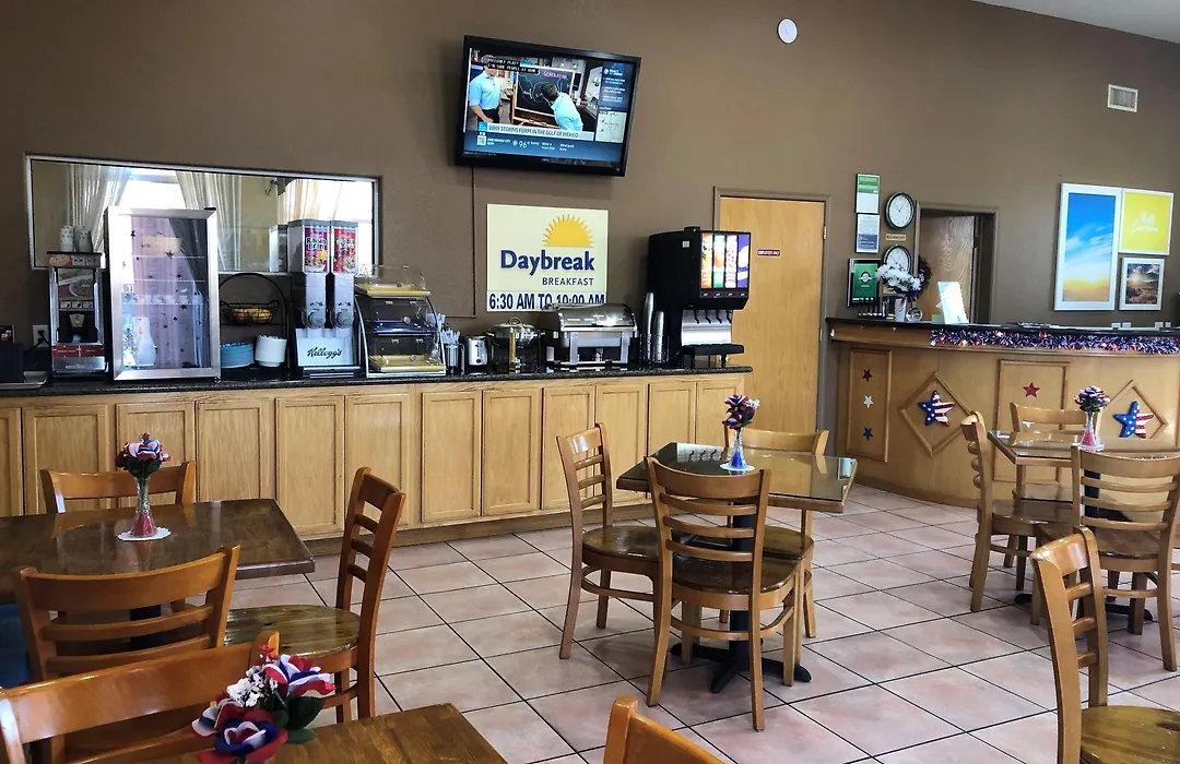Days Inn By Wyndham Bullhead City-1