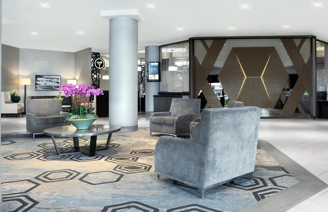 Sheraton Vancouver Guildford Hotel-1